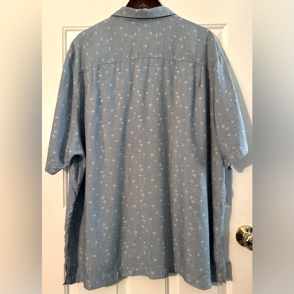 TOMMY BAHAMA Men’s 1XB 100% Silk Light Blue Palm Tree Button Up Short Sleeve - Picture 2 of 15